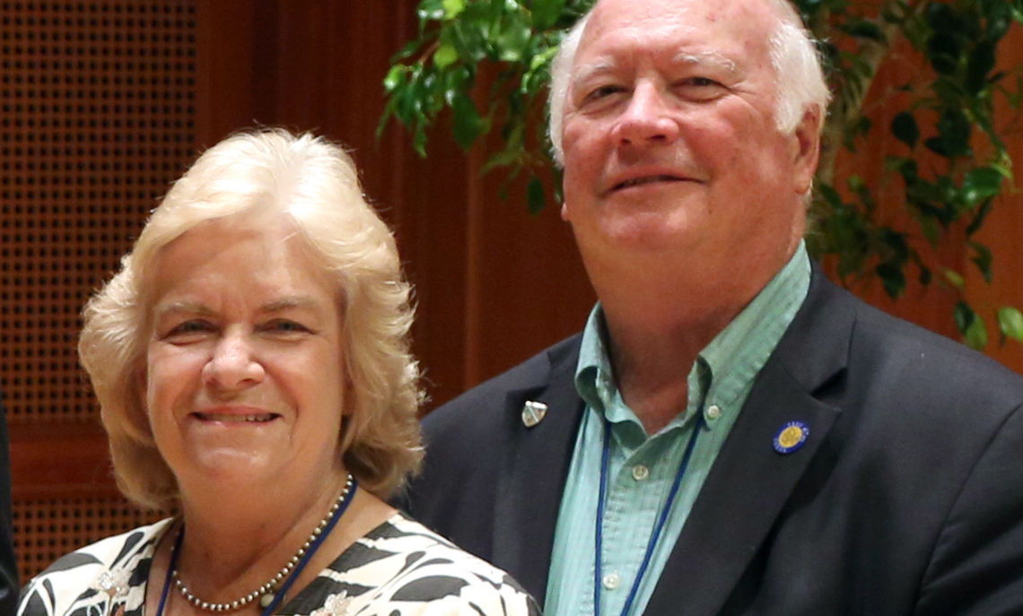 Bob Brooks '66, P'98 and his wife, Sue, are generous contributors to the College.