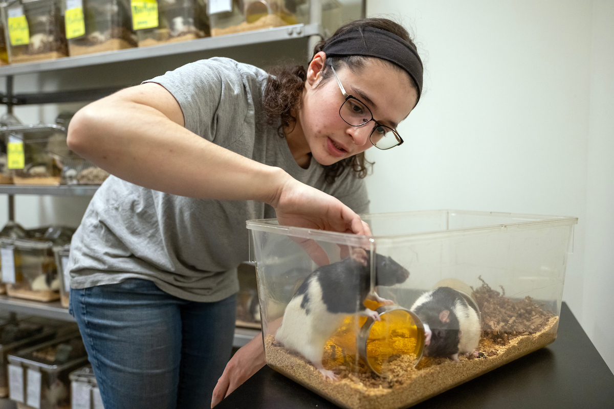 Shoshana Frank '24 in the F&M Vivarium