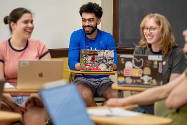 F&M students in a class discussion on AI