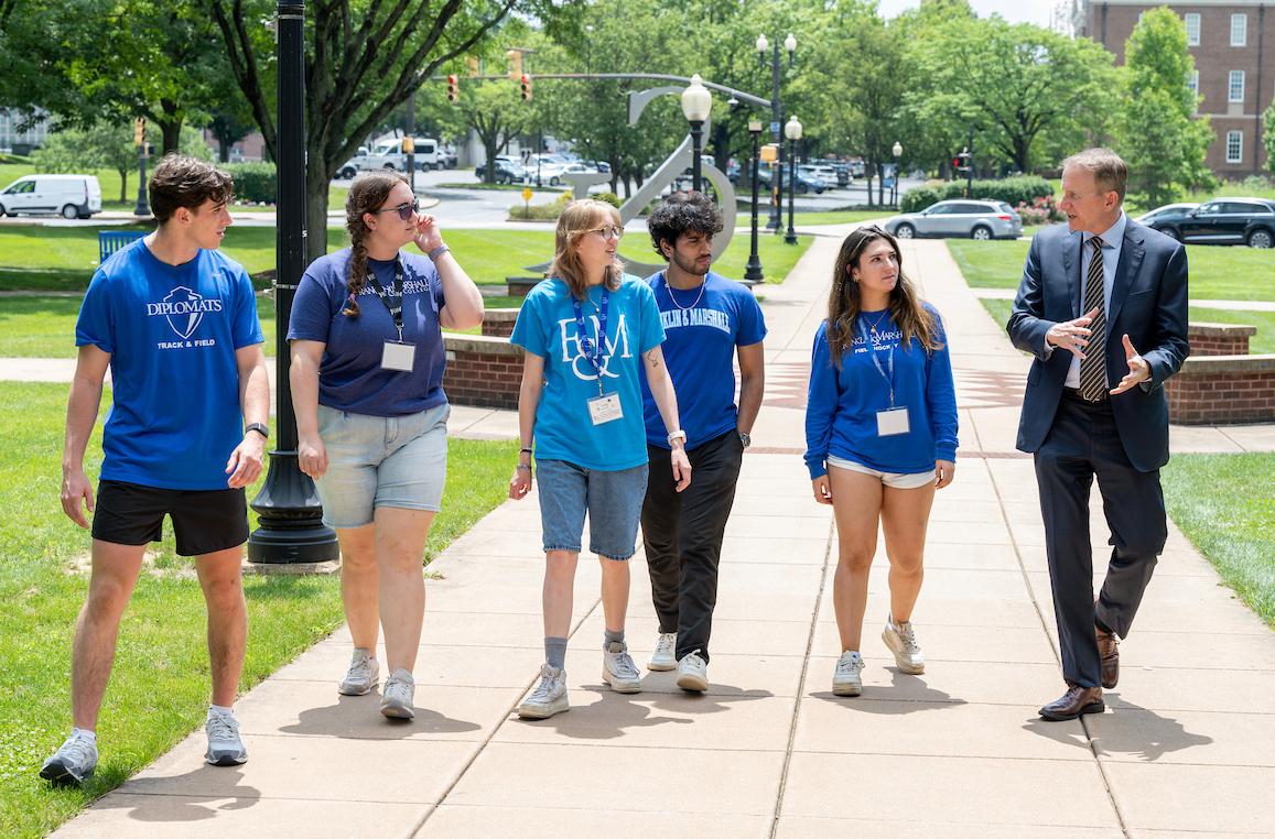 President Andy Rich with F&M student tour guides
