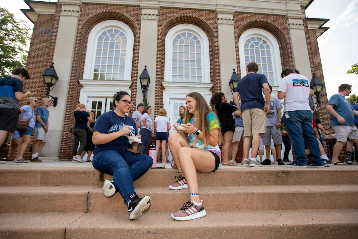 Students enjoy an ice cream social during the music pre-orientation program