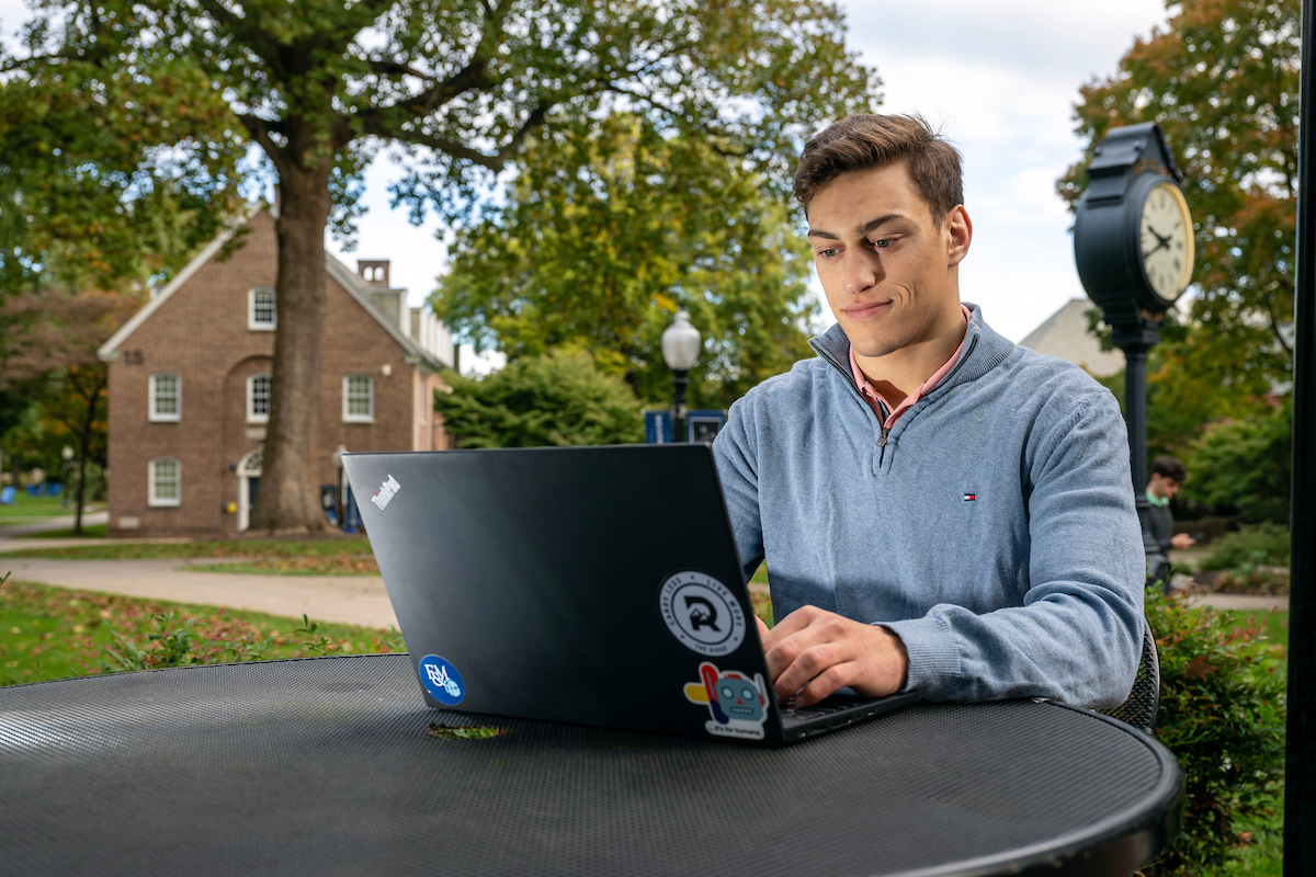 Noah Fox '23 alumni mentorship