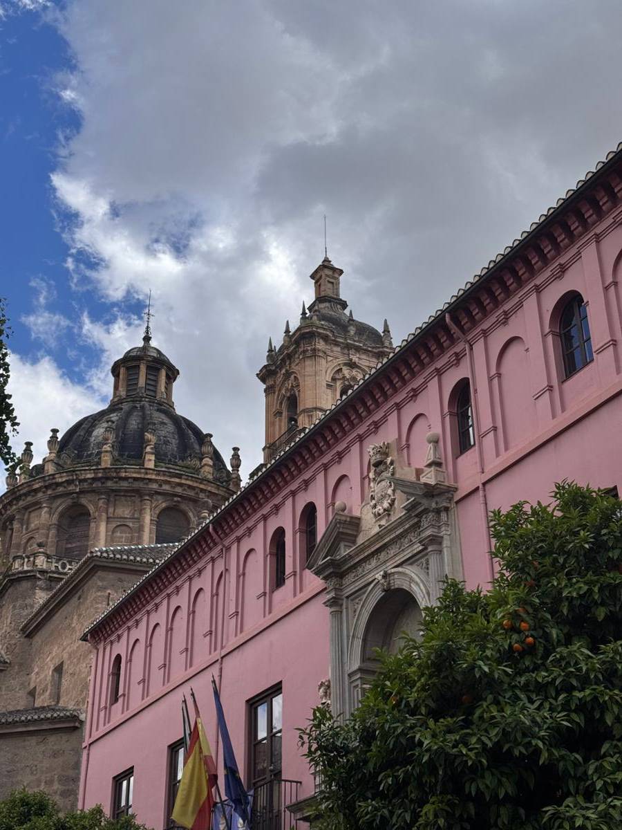 Lily Andrey ’27 spent a semester studying abroad in Granada, Spain.