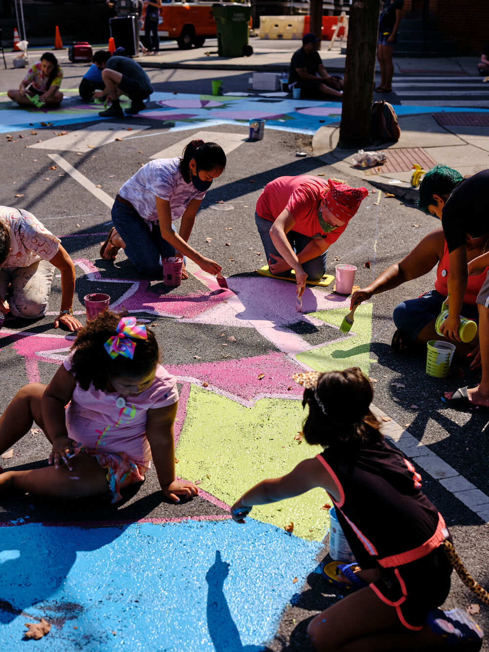 An art installation on Strawberry St. in Lancaster, Pa.. Sarah Sutter '22 assisted with this project through Artful Intersections, an initiative that engages local artists in creating street murals and art installations throughout the city.