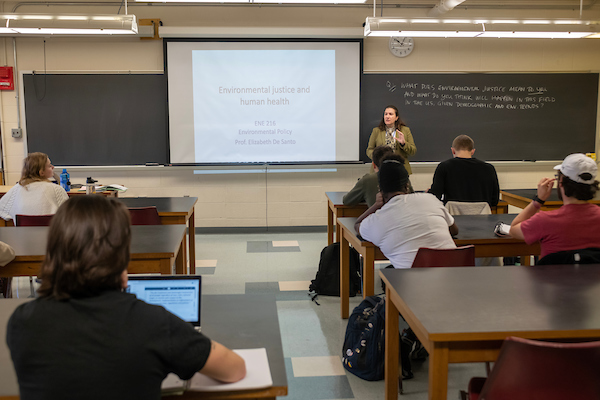 Professor of Environmental Studies Elizabeth De Santo teaches environmental justice to one of her classes.