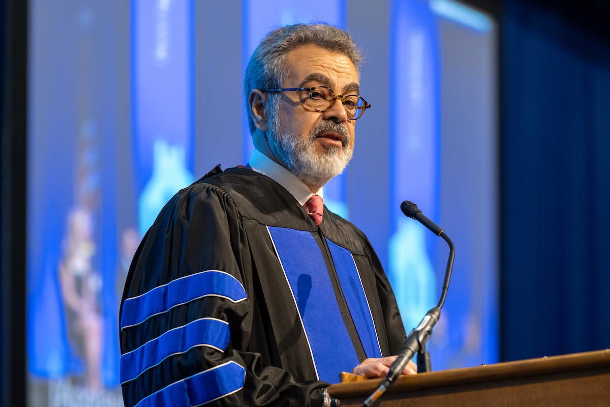 Eric W. Noll, ’83, P ’09, chair of F&M’s Board of Trustees, provides welcoming remarks. (Photo by Deb Grove)
