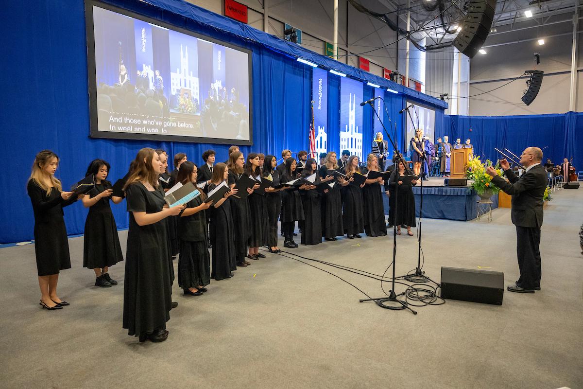 Members of the F&M college chorus and chamber singers perform the alma mater. (Photo by Deb Grove)