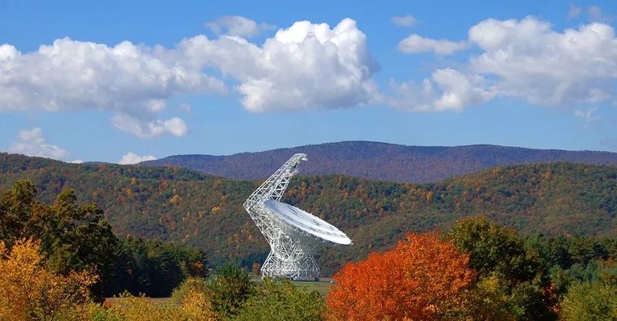 The Robert C. Byrd Green Bank Telescope. (Image credit: GBO/AUI/NSF)
