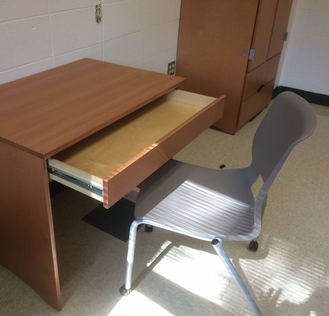 A typical desk in South Benjamin Franklin Hall.