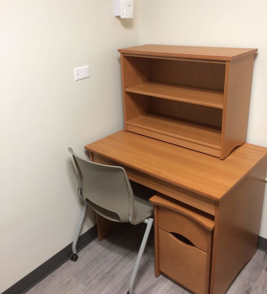 A tyipcal desk in Schnader or Thomas Hall.