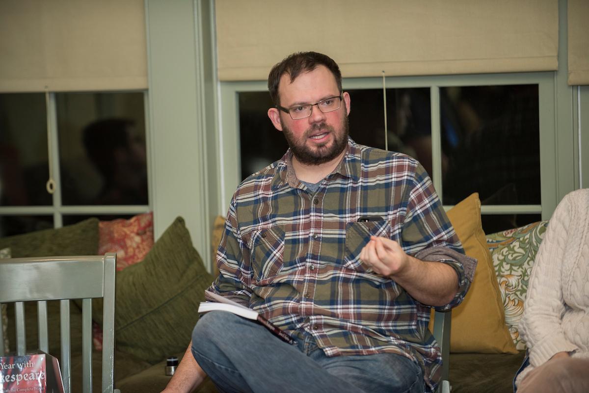 Justin Hopkins ’07, writing center director and senior teaching professor of English