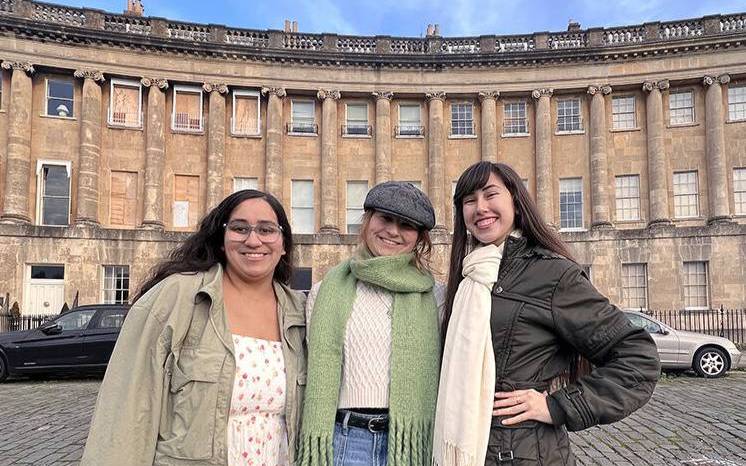 iF&M students in Bath, England