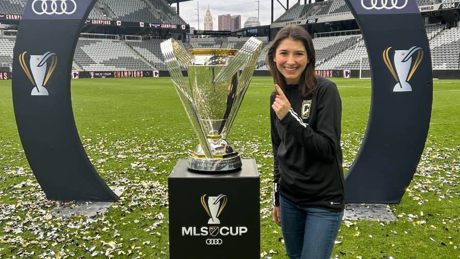 Sydney Dzenutis ’23