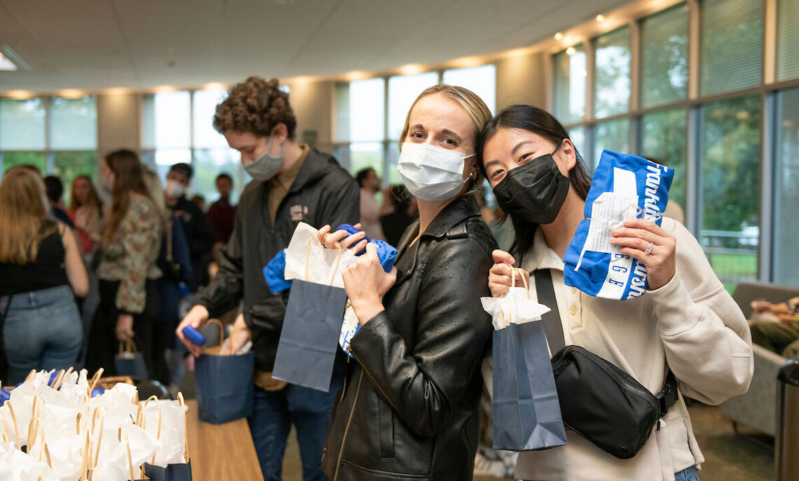 F&M warmly welcomed students, parents and alumni back to campus for True Blue Weekend, its first since 2019. Held Oct. 15-17, the annual Homecoming and Family Weekend offered something for every class year.