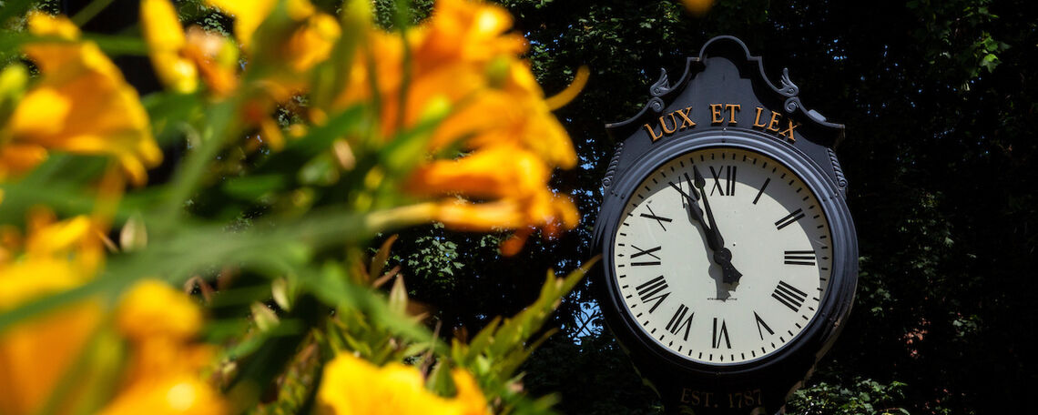 Lux et Lex Clock