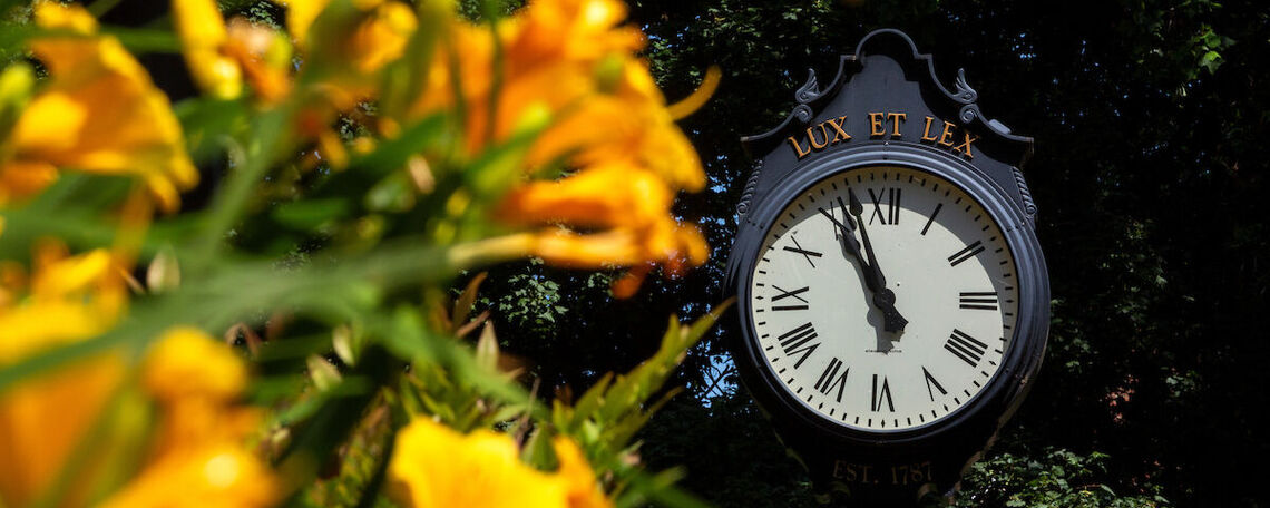 Lux et Lex Clock
