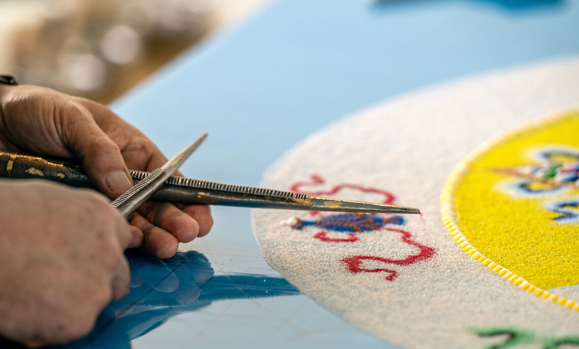 Sand mandala with Buddhist monk Losang Samten, February 2023