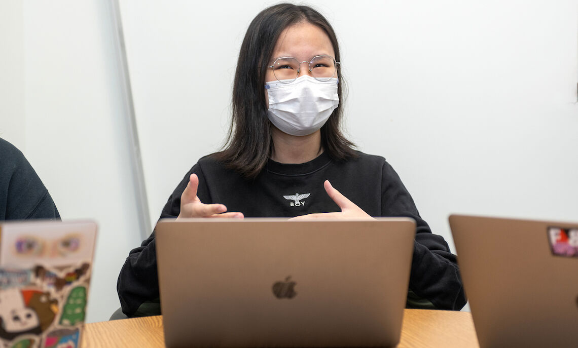 "I am interested in utilizing eye-tracking equipment in visualizing how the attention was changed when partial gestures are presented in comparison with the presentation of full gestures," said Daisy Zang '23, a psychology major from Kunshan, China.