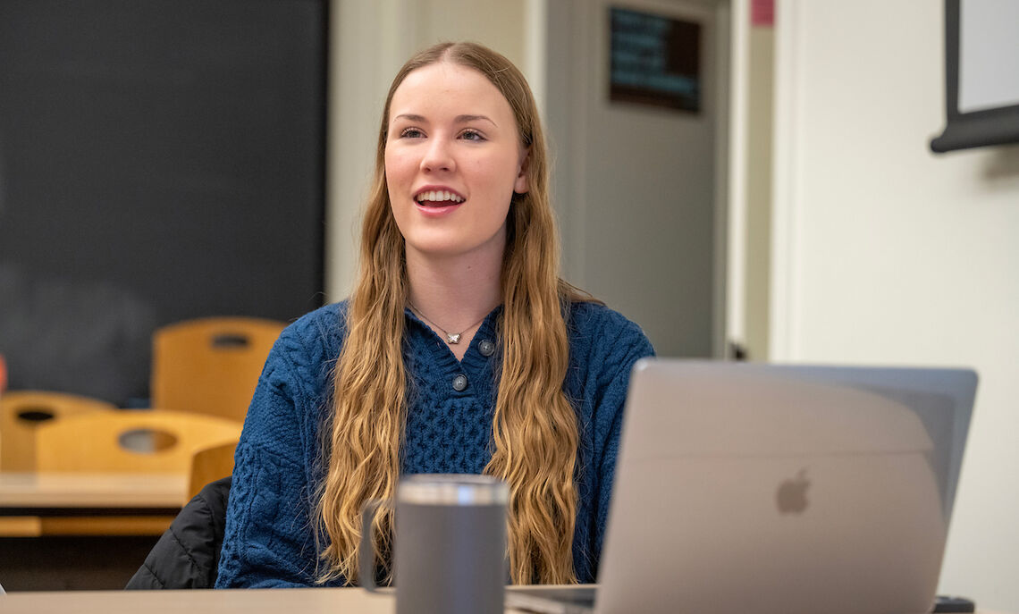 Liz Joslin '24 discusses November 2022 midterm election results at an F&M Votes debrief meeting.