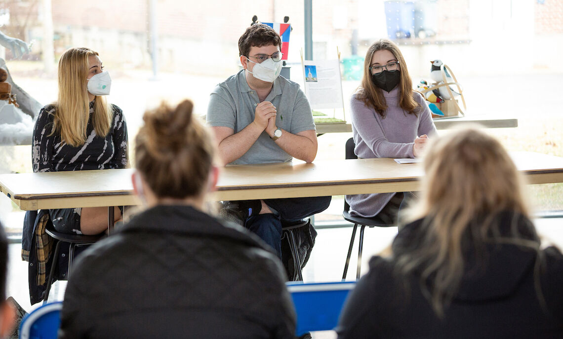 02 18... A panel featuring the students who collaborated on the curation share their thoughts on welcoming migrants.